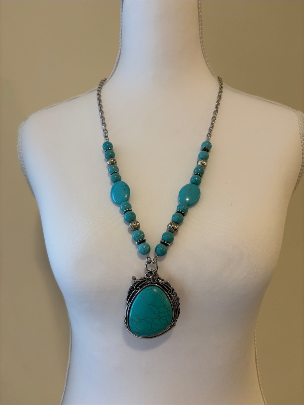 Turquoise Beaded Pendant Necklace -  with matching earrings